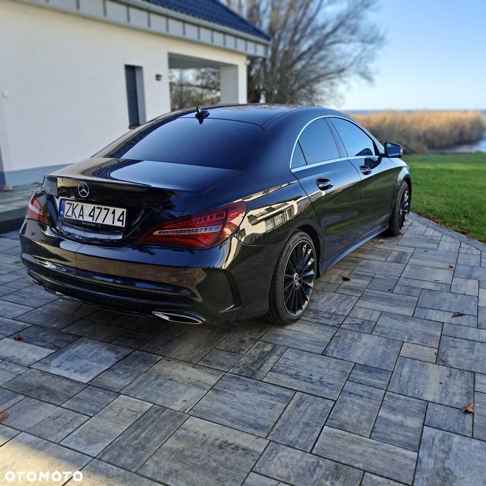 Mercedes-Benz CLA 250 7G-DCT - 7