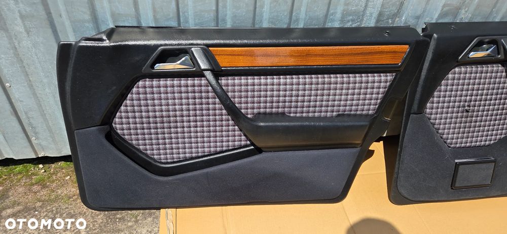 Boczki tapicerka drzwi klamki dekory Mercedes W124 Sedan 92rok kpl - 9