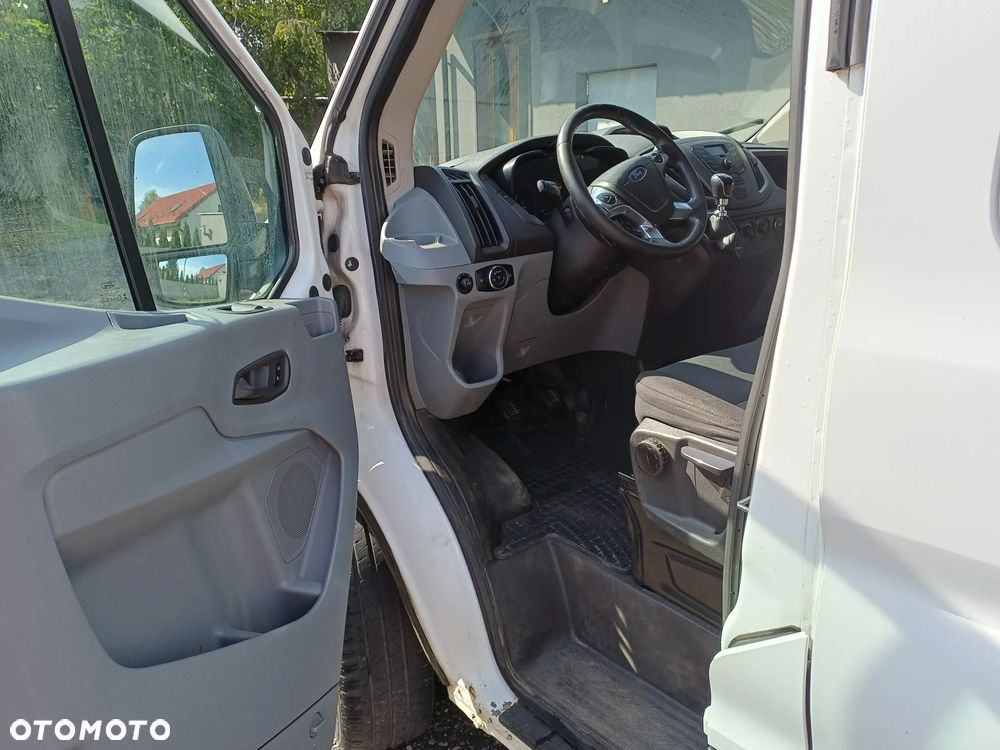 Ford Transit - 11