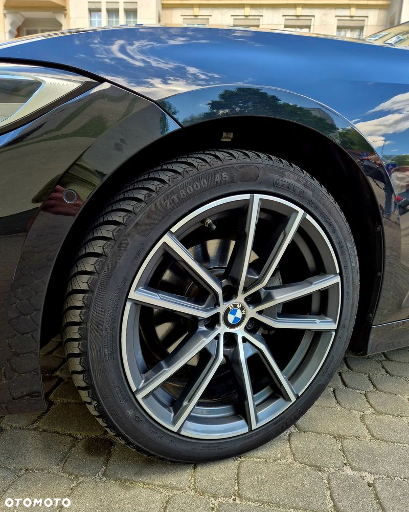 BMW Seria 3 320d Sport Line Shadow sport - 22