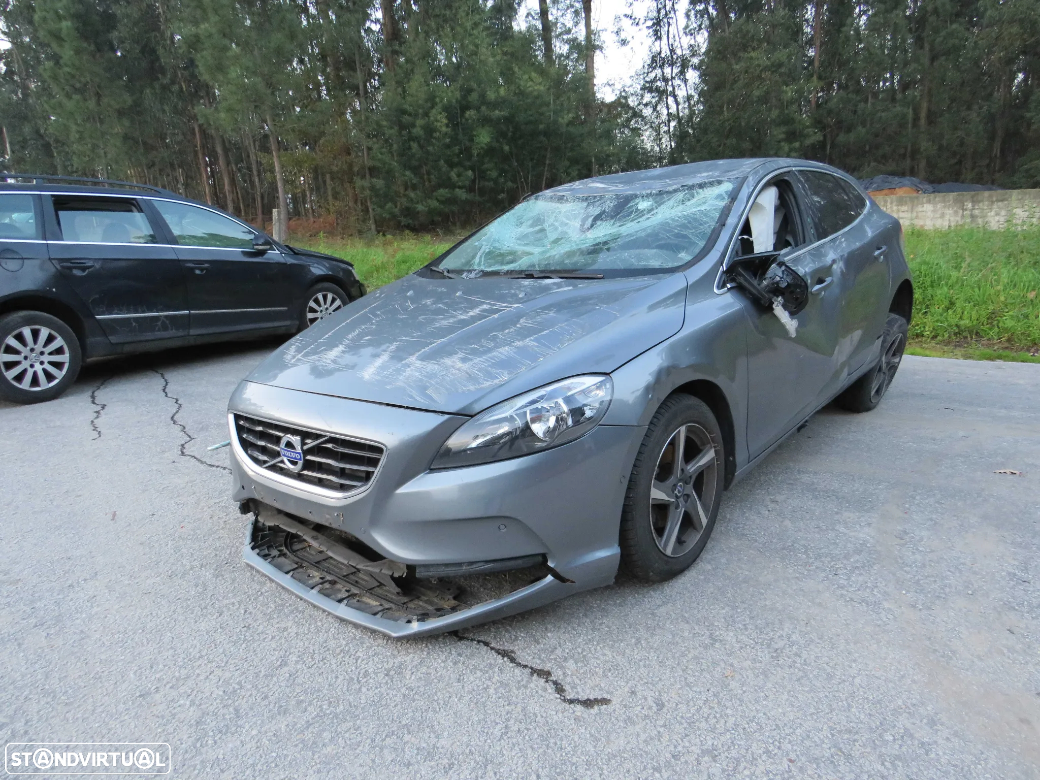 Volvo V40 1.6 D2 (114cv) de 2020 - Peças Usadas (8123) - 2
