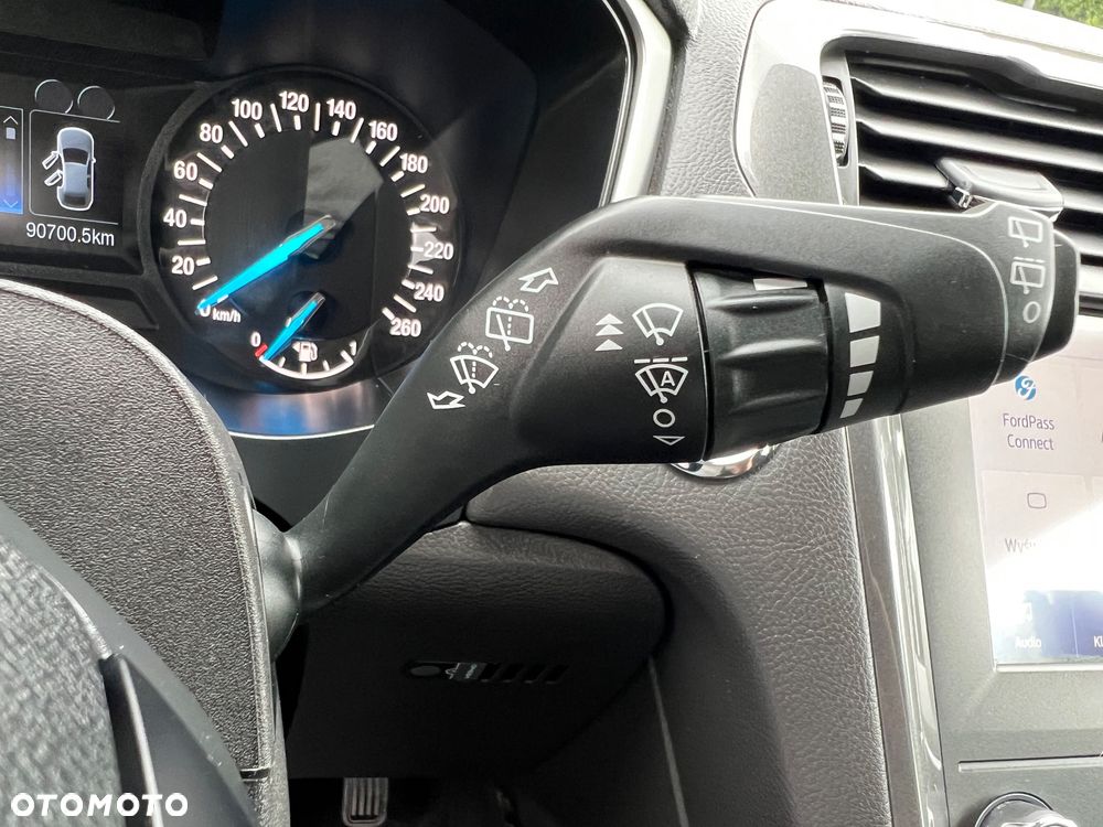 Ford Mondeo - 39