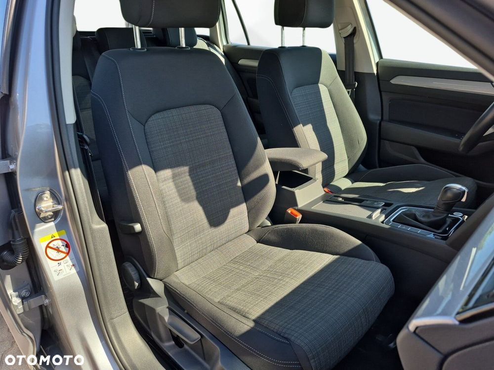 Volkswagen Passat Variant 2.0 TDI SCR Business Plus DSG - 17