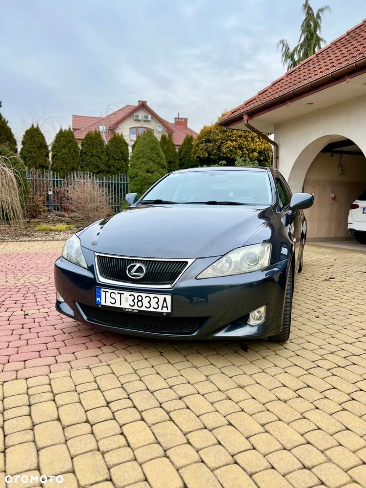 Lexus IS 220 D Prestige - 3
