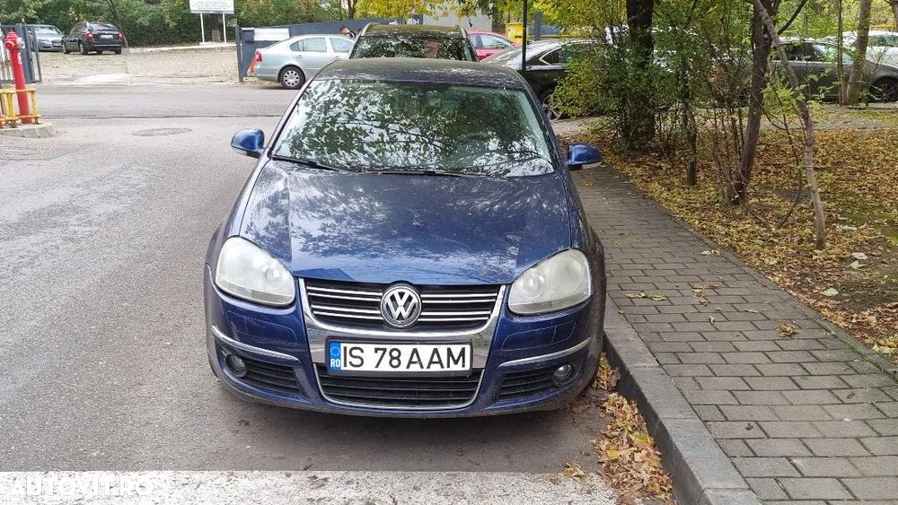 Volkswagen Jetta - 1