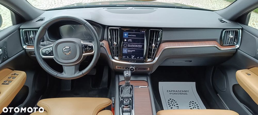 Volvo V60 Cross Country - 15