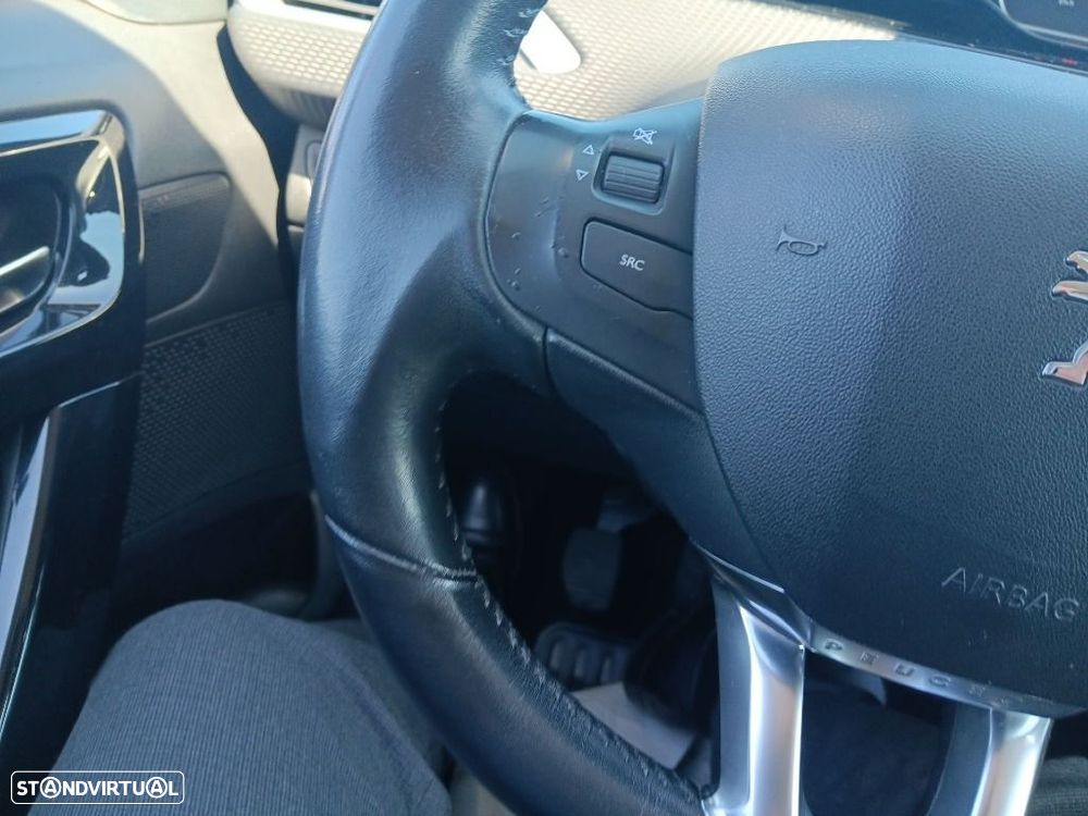 Peugeot 208 1.6 BlueHDi Style - 22