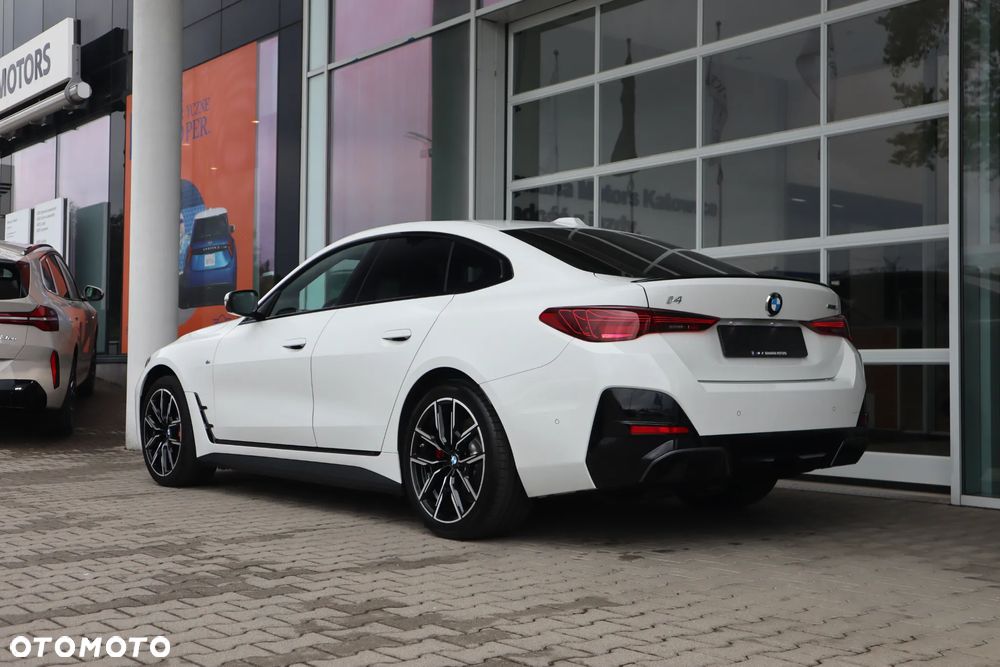 BMW i4 - 4