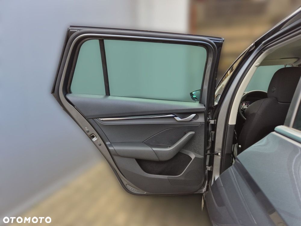 Skoda Octavia 1.5 TSI Drive Selection - 18