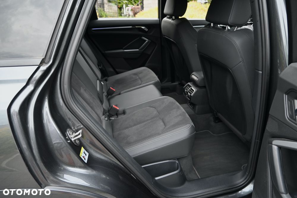 Audi Q3 35 TDI Quattro S tronic S line - 27