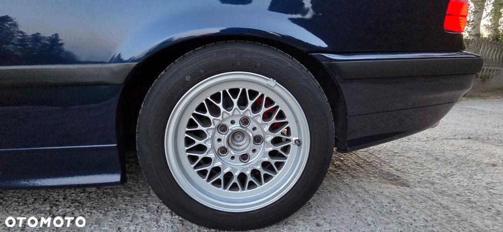 BMW Seria 3 320i - 12