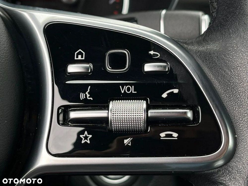 Mercedes-Benz GLC - 21