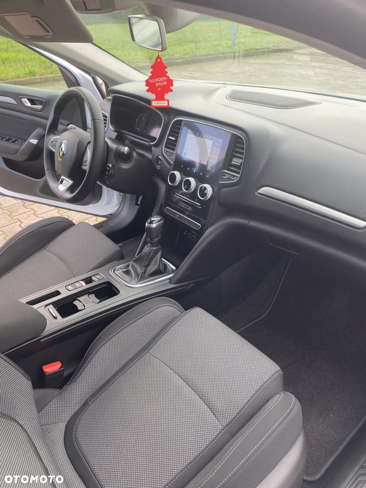 Renault Megane 1.5 Blue dCi Zen - 22