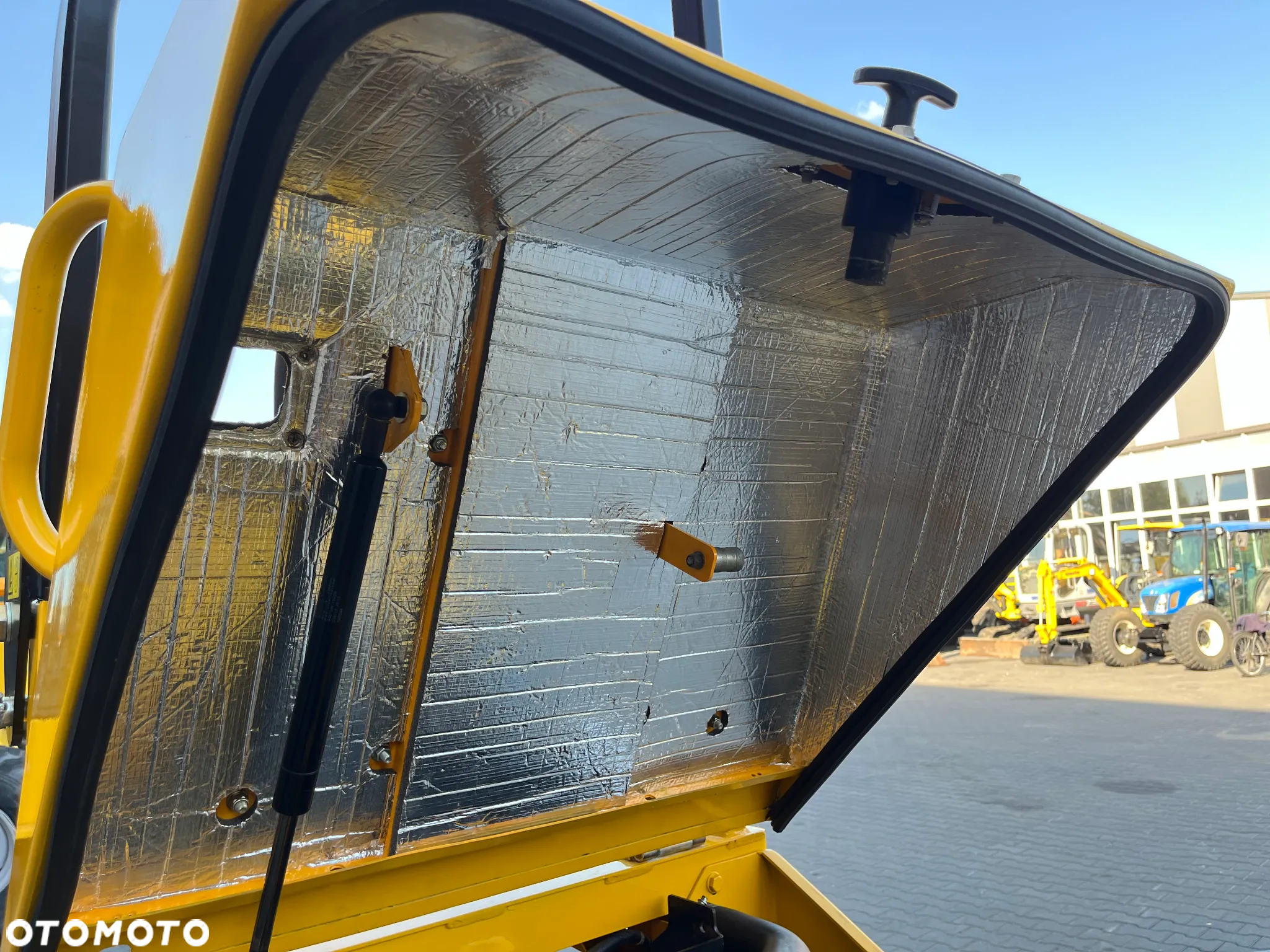 Thwaites MACH 201 - 38
