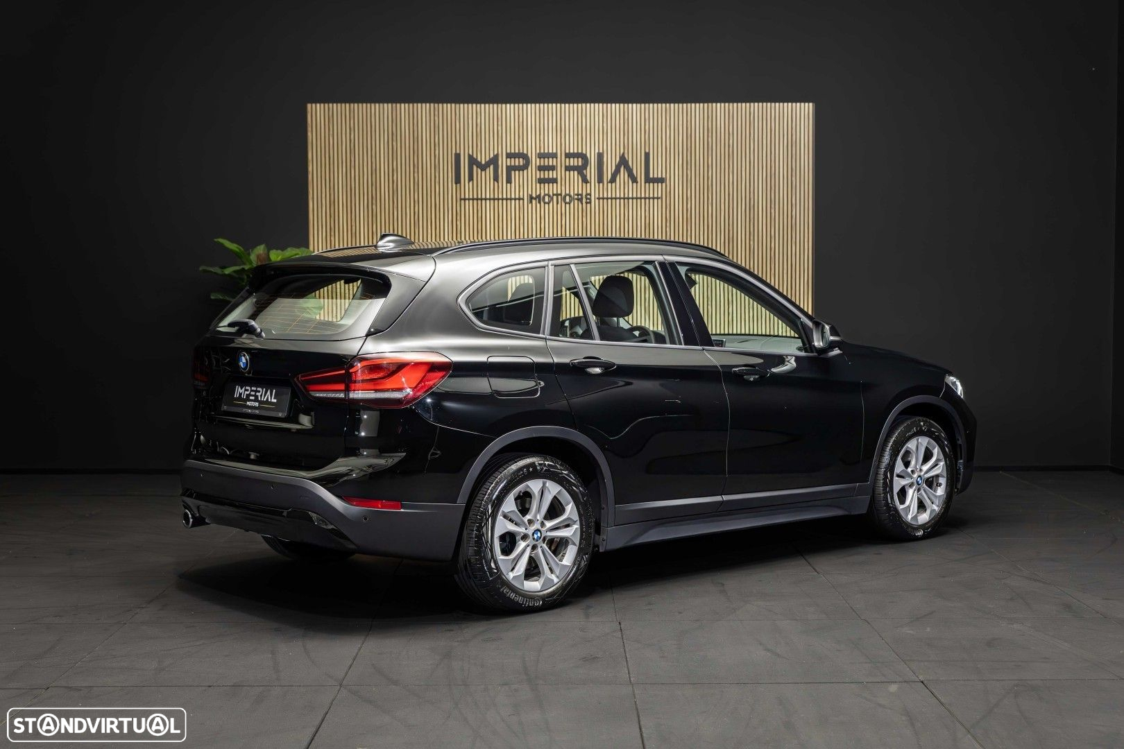 BMW X1 25 e xDrive Corporate Edition - 3