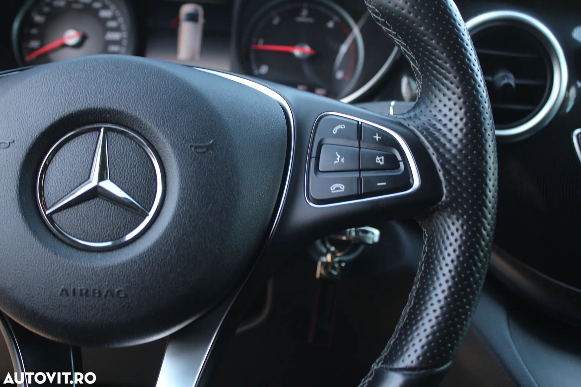 Mercedes-Benz V 250 (BlueTEC) d lang 4Matic 7G-TRONIC Avantgarde - 7