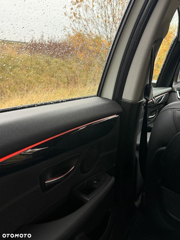 BMW Seria 2 218d - 22