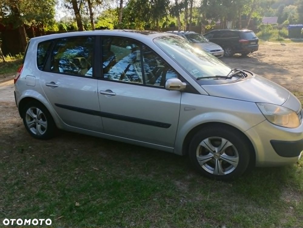 Renault Scenic 1.6 16V Confort Authentique - 3