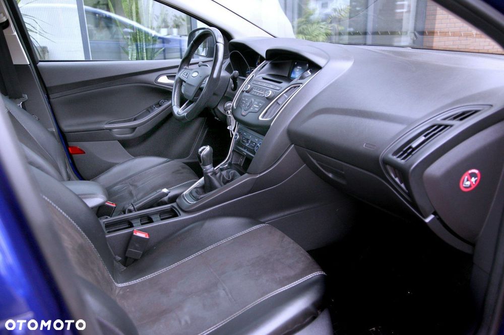 Ford Focus 1.6 Trend Sport - 9