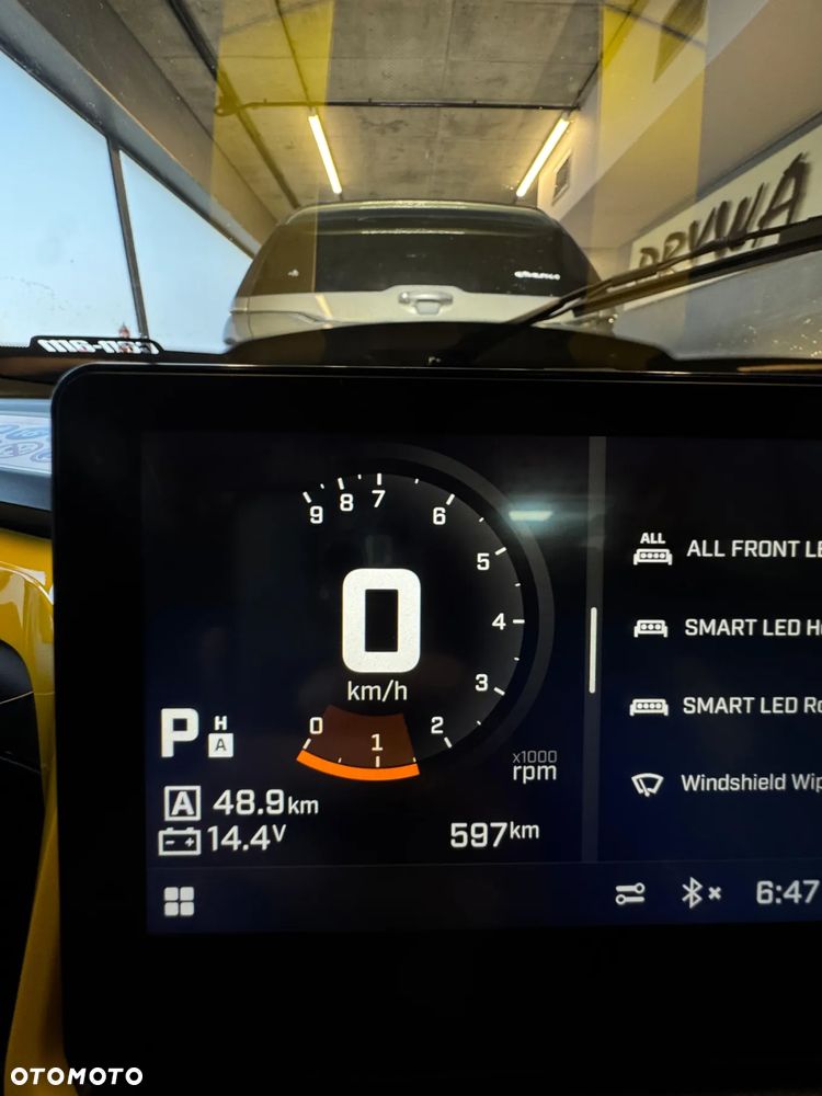 Can-Am Maverick - 11