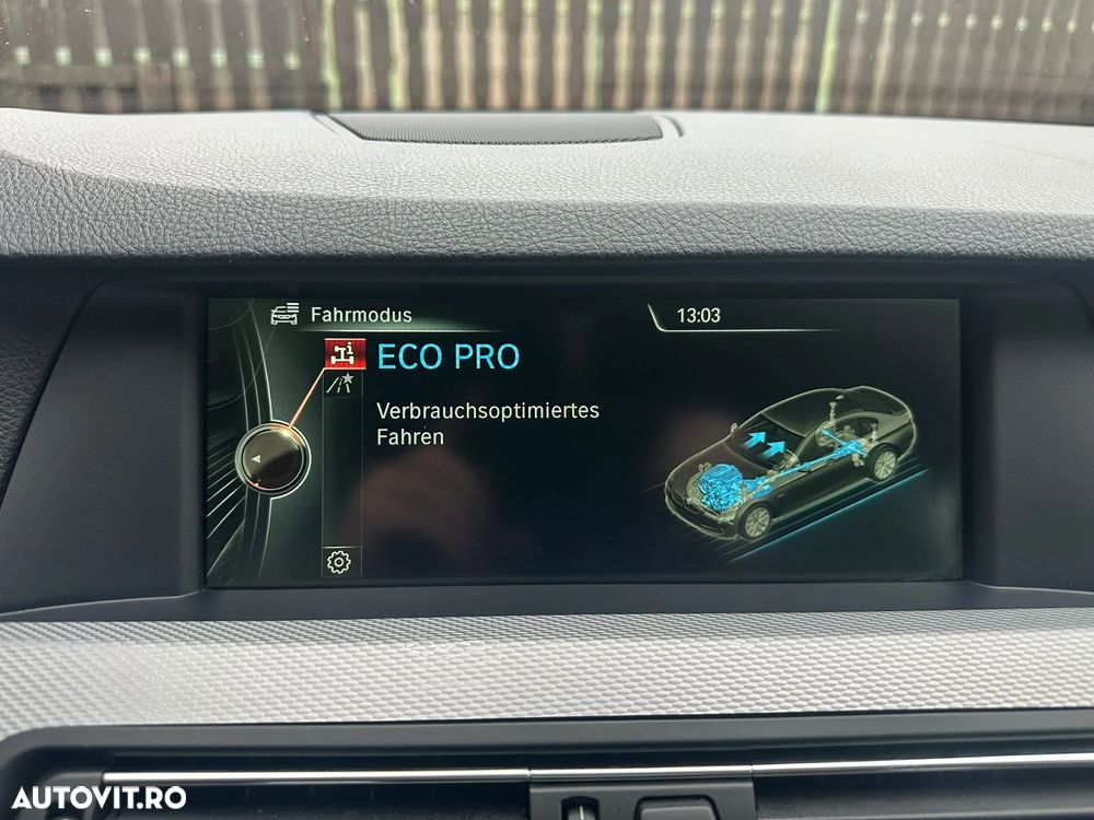 BMW Seria 5 525d Touring Sport-Aut. - 18