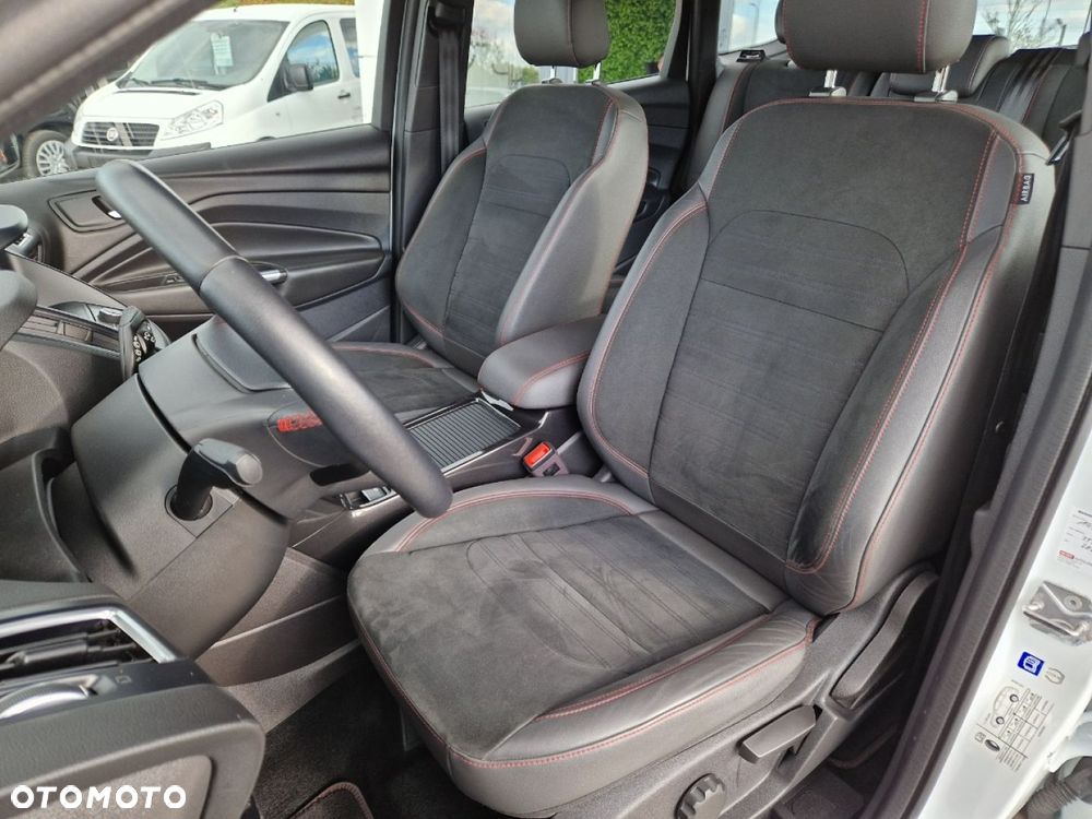 Ford Kuga 1.5 EcoBoost 2x4 ST-Line - 10