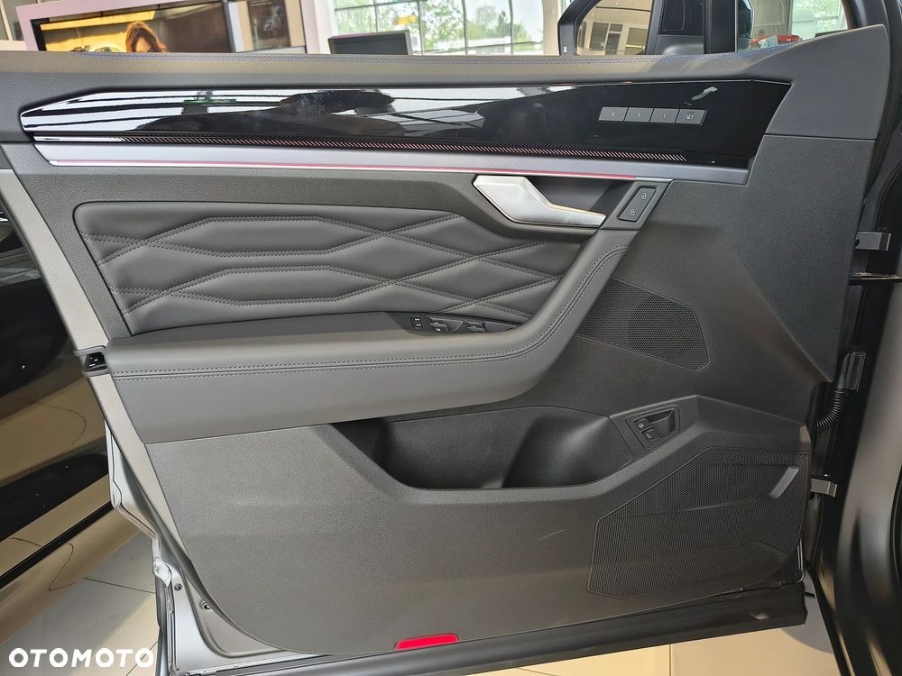 Volkswagen Touareg 3.0 V6 TFSI 4Motion R-Line - 23