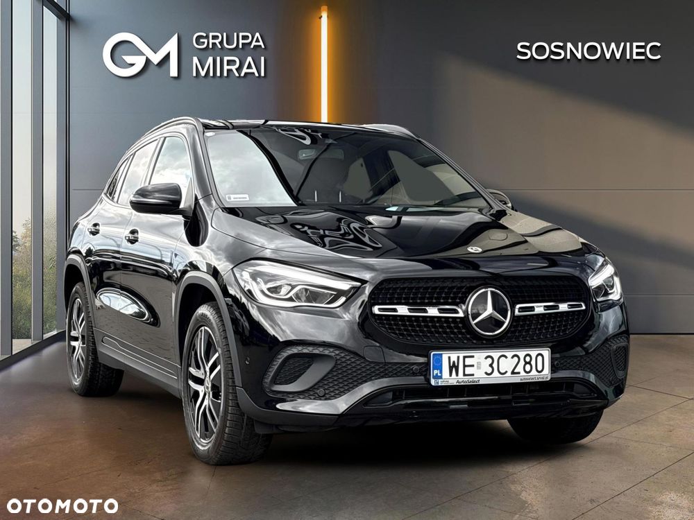 Mercedes-Benz GLA 200 - 7