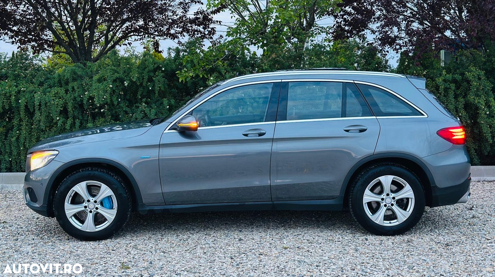 Mercedes-Benz GLC 350 e 4Matic 7G-TRONIC Exclusive - 3