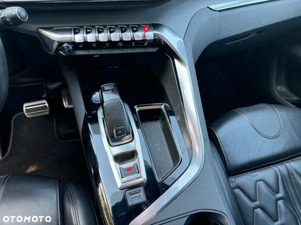 Peugeot 5008 BlueHDi 180 EAT8 GT - 12