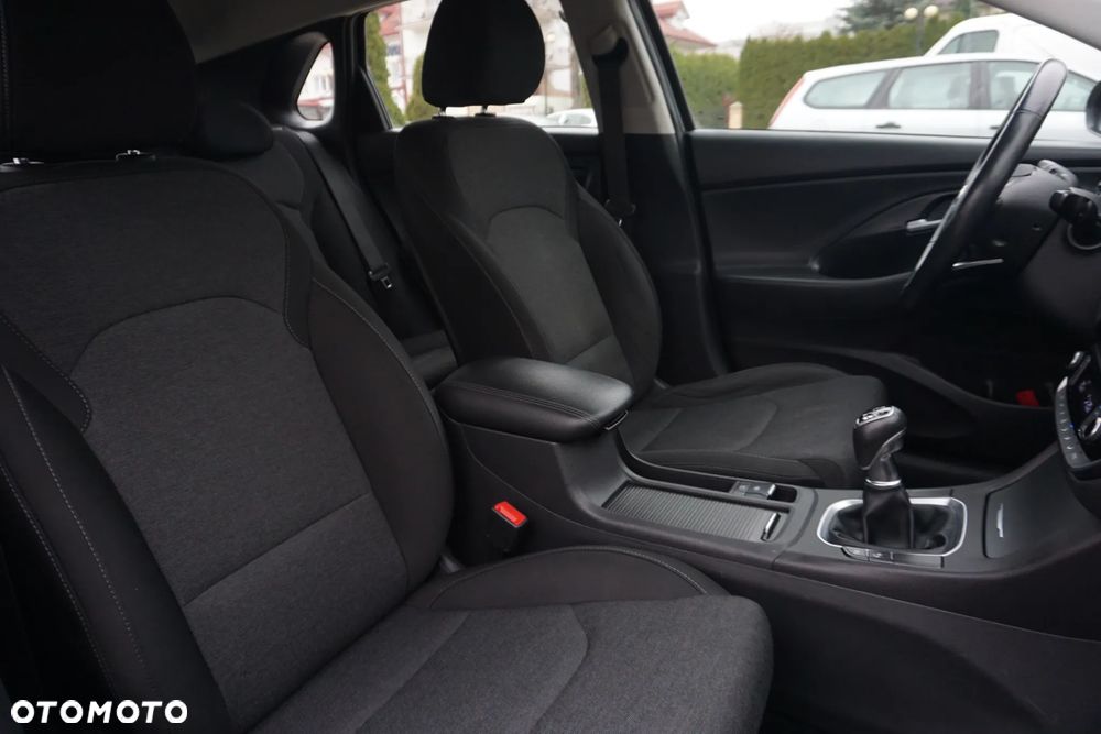 Hyundai i30 1.6 CRDI Select - 28