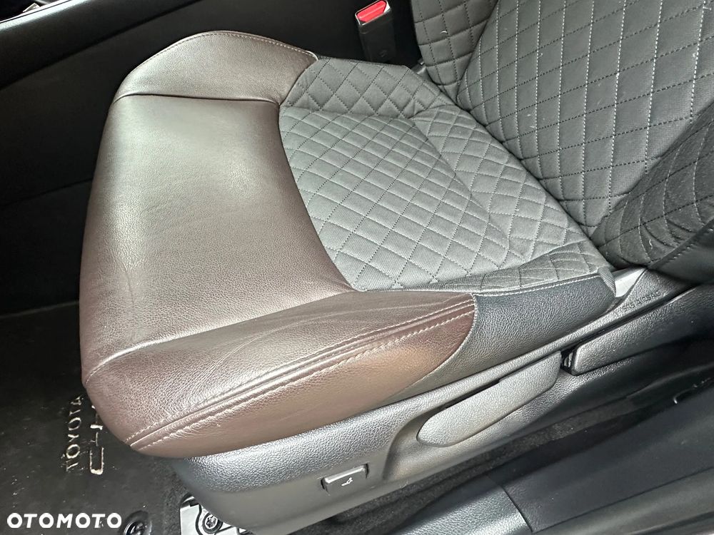 Toyota C-HR 1.8 Hybrid GPF Executive - 38