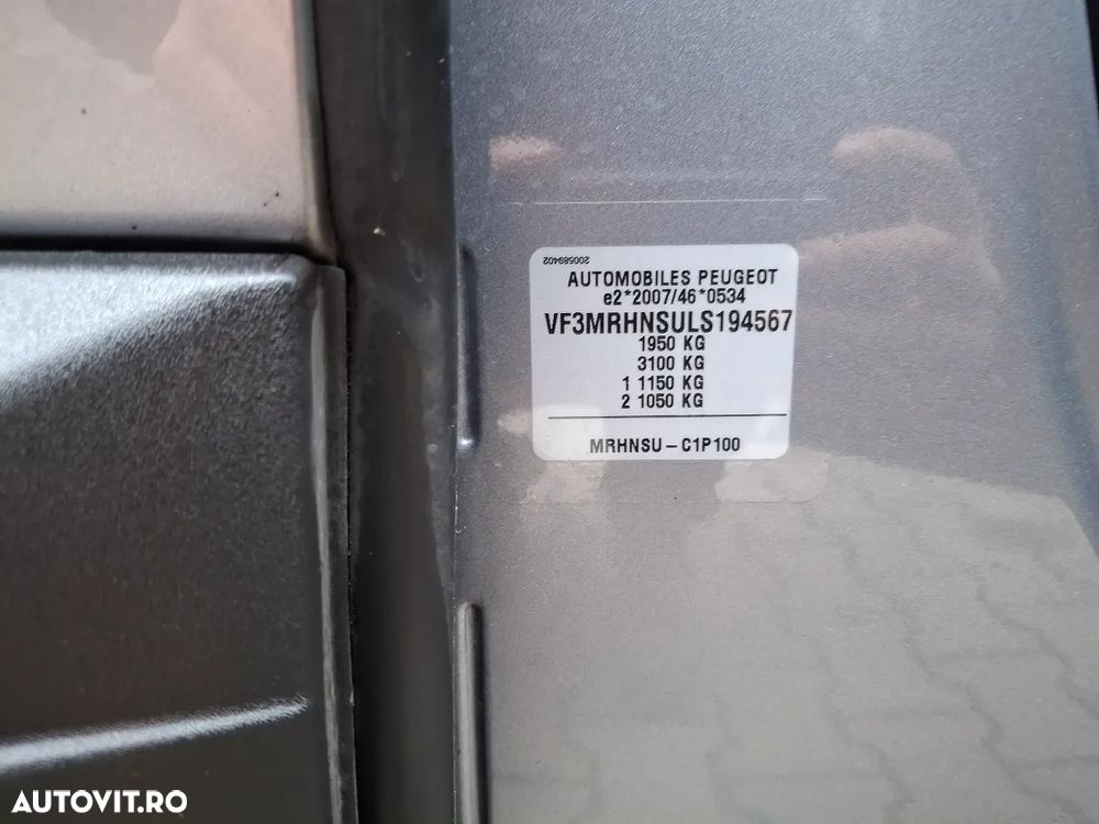 Peugeot 3008 PureTech 130 Stop & Start GPF EAT8 Active - 24