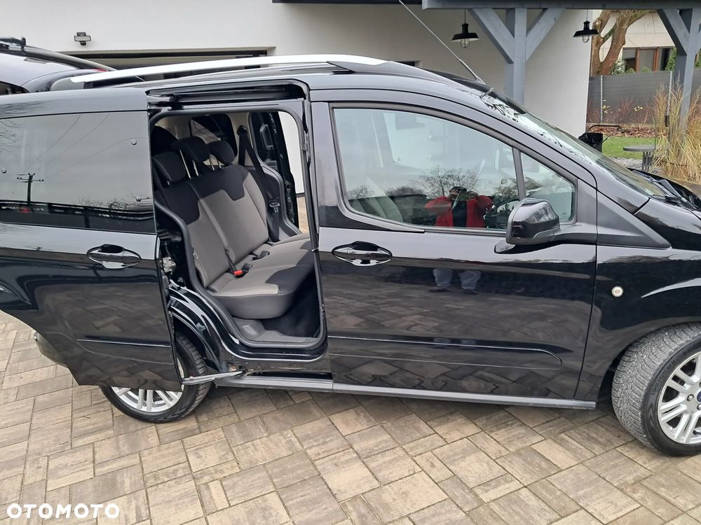 Ford Tourneo Courier - 10