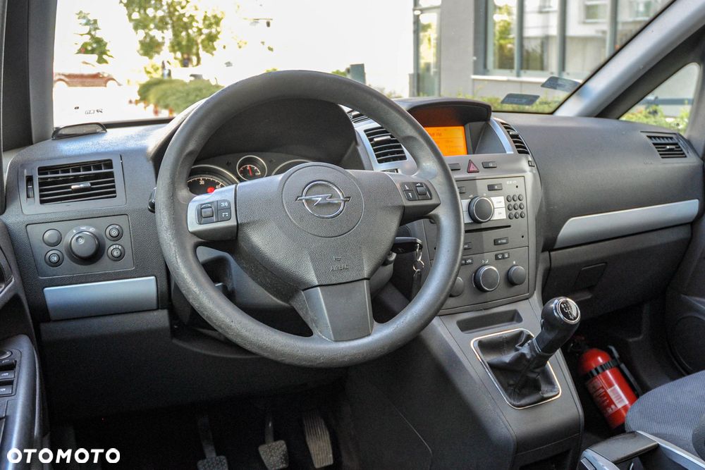 Opel Zafira - 9