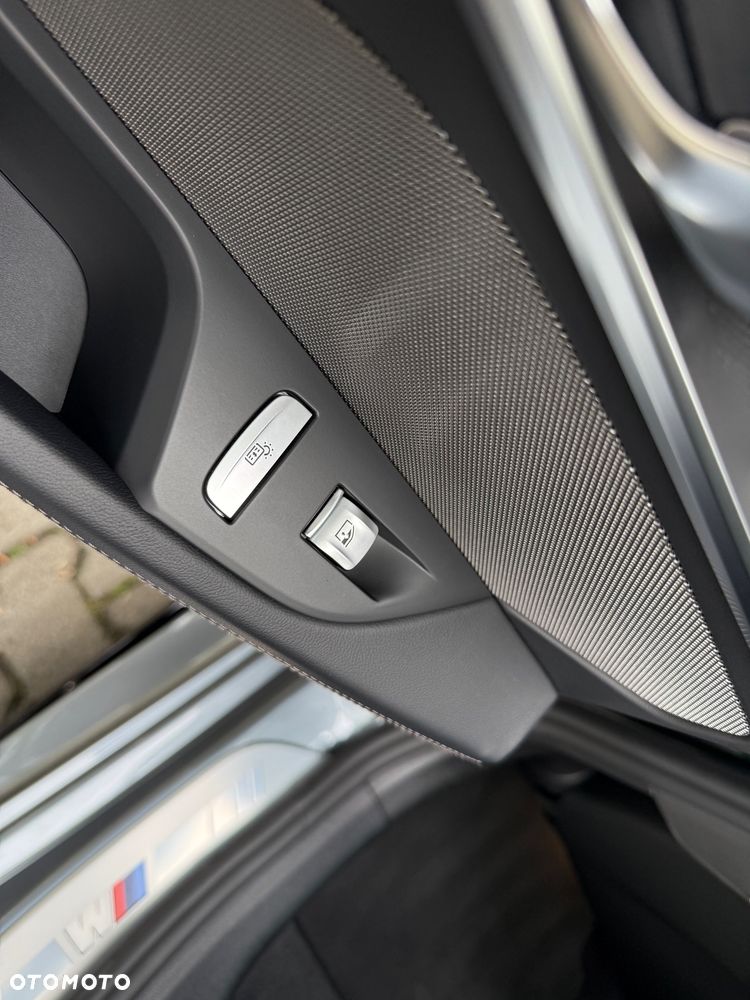 BMW Seria 8 - 30