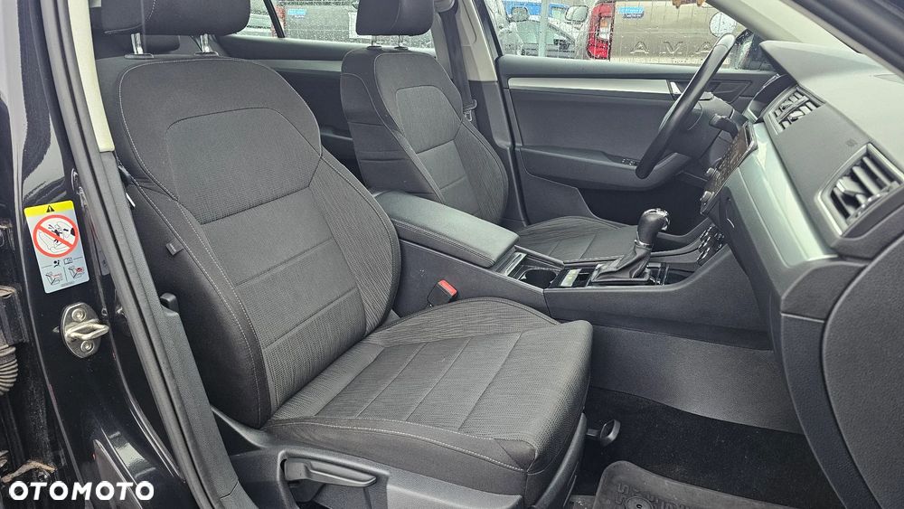 Skoda Superb 2.0 TDI Ambition DSG7 - 17