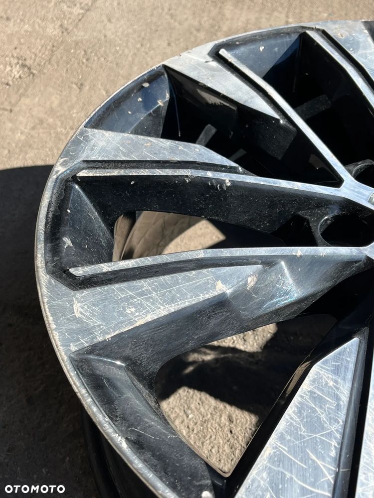 Felga Renault Astral 7J x 19 ET 32 403004862R 1szt - 2