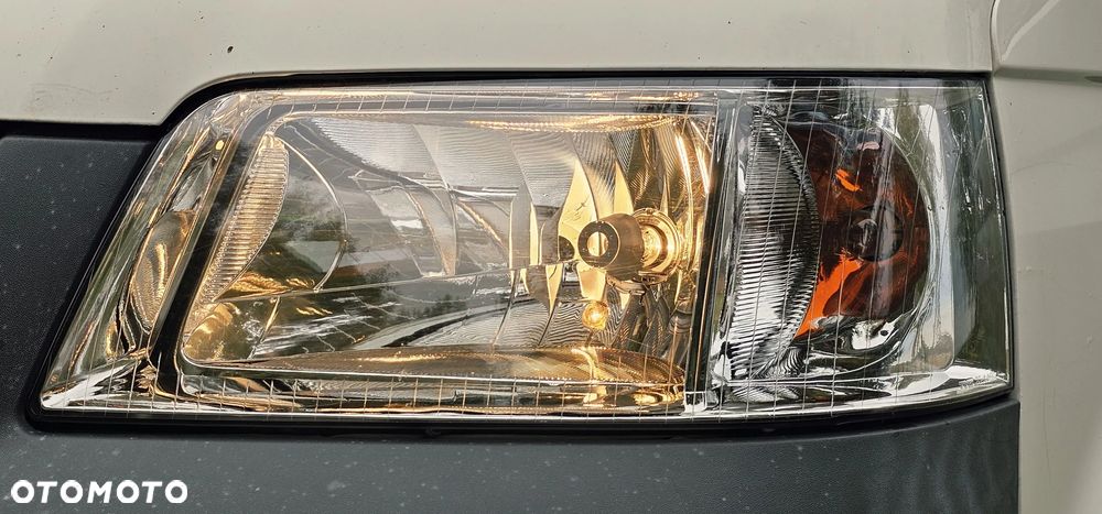 Volkswagen Transporter - 33