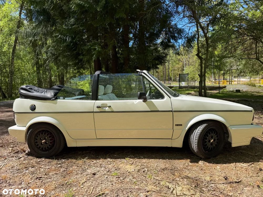 Volkswagen Golf - 10