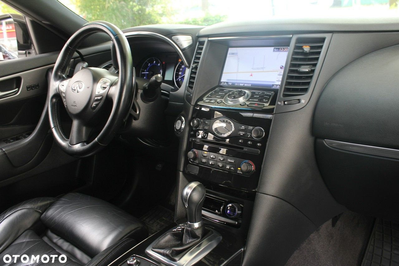 Infiniti QX70 - 19