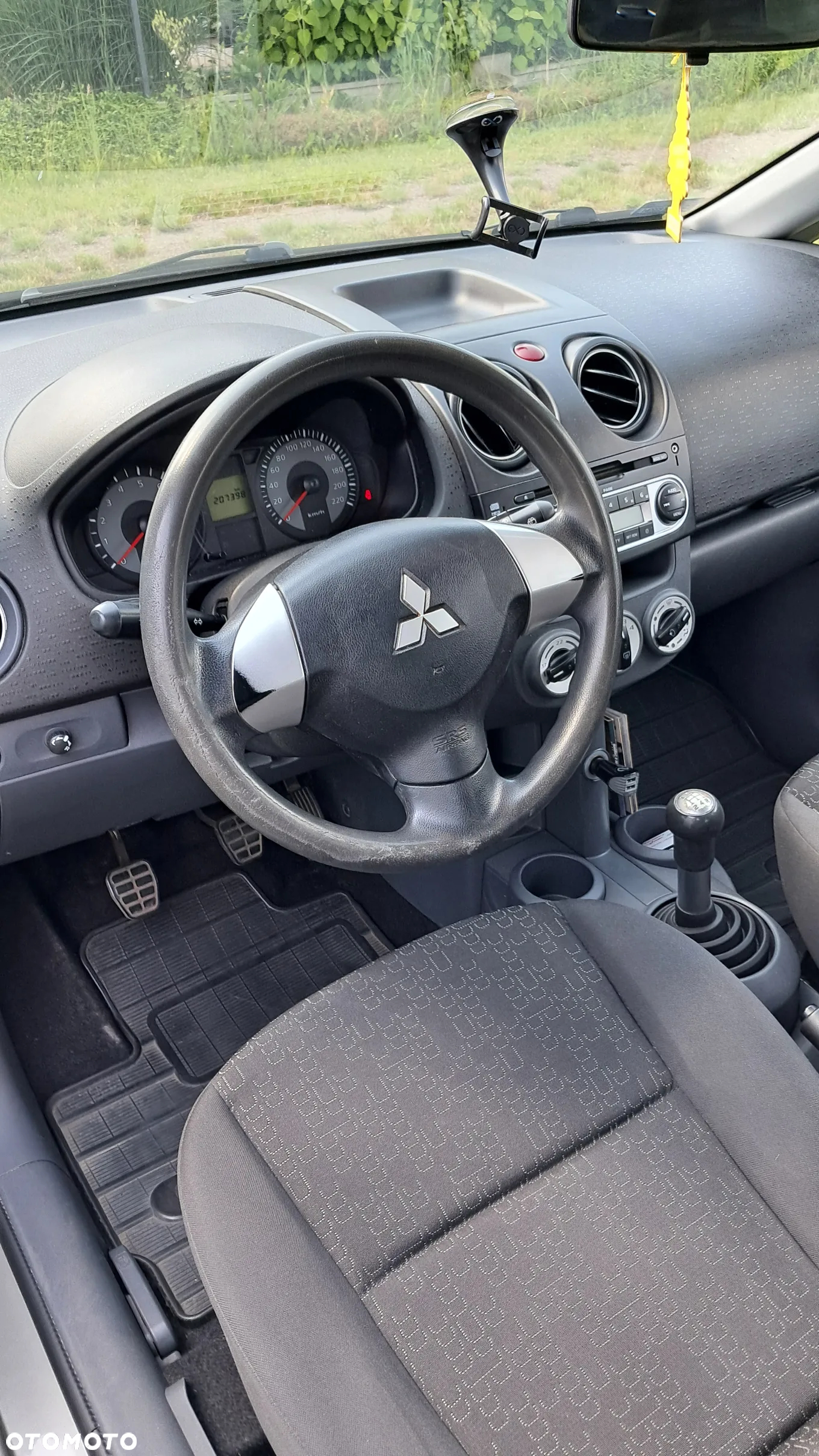 Mitsubishi Colt 1.3 Inform - 14