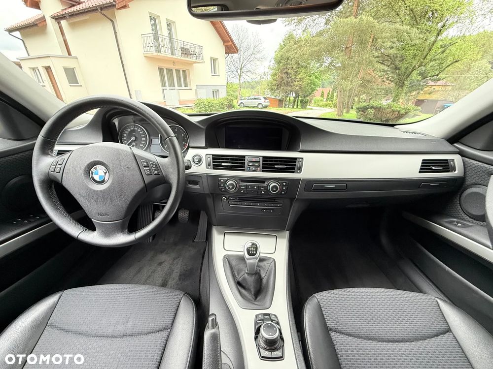 BMW Seria 3 330d - 18