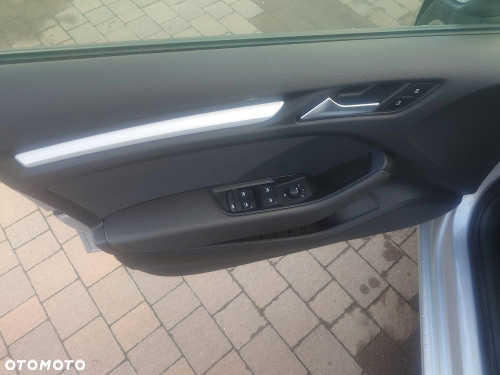 Audi A3 Sportback 1.2 TFSI Ambition S tronic - 23