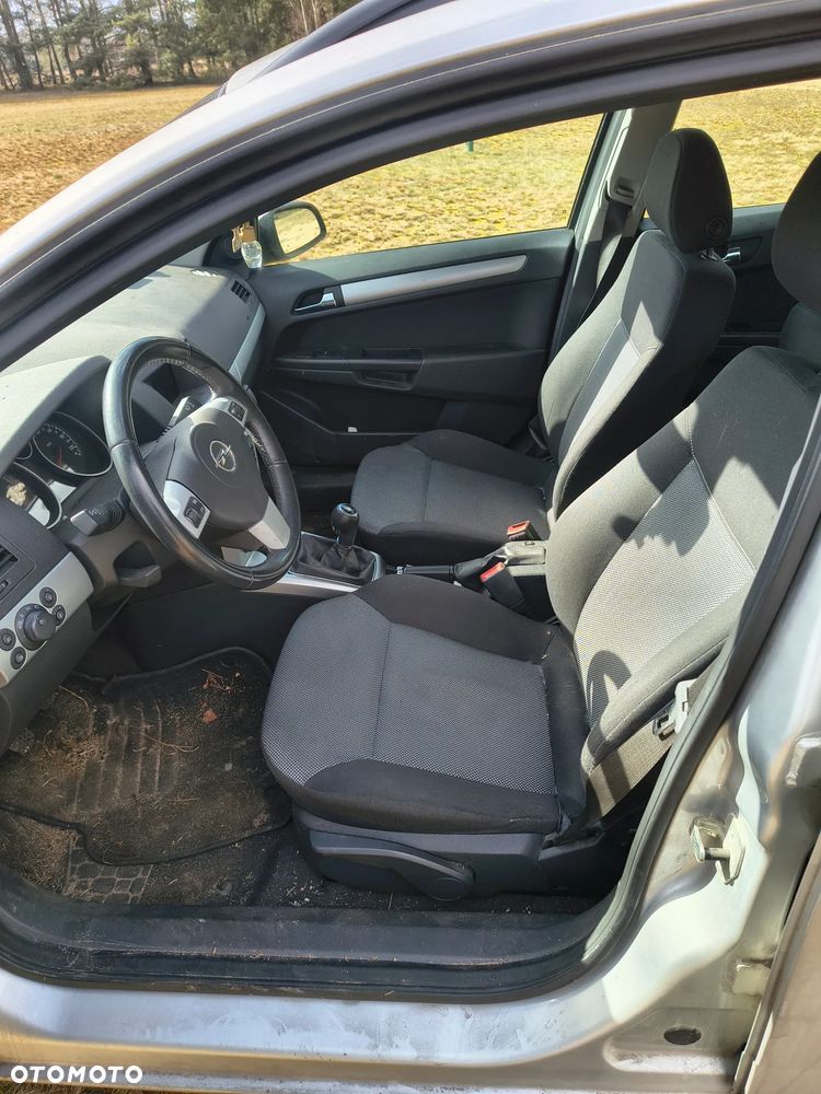 Opel Astra 1.9 CDTI DPF - 7