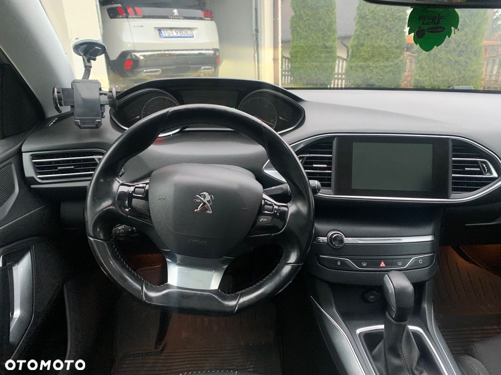 Peugeot 308 BlueHDi 150 Automatik Stop & Start Allure - 10