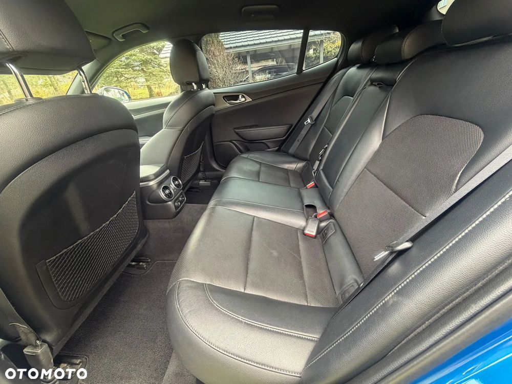 Kia Stinger 3.3 T-GDI AWD GT - 18