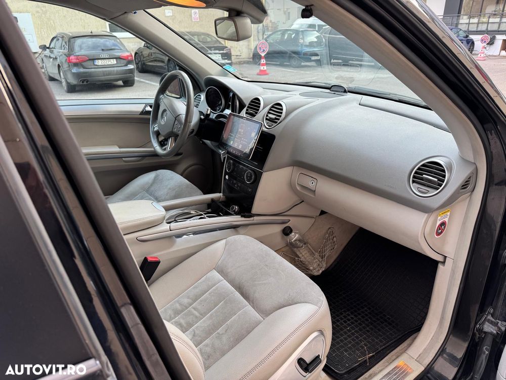 Mercedes-Benz ML - 10