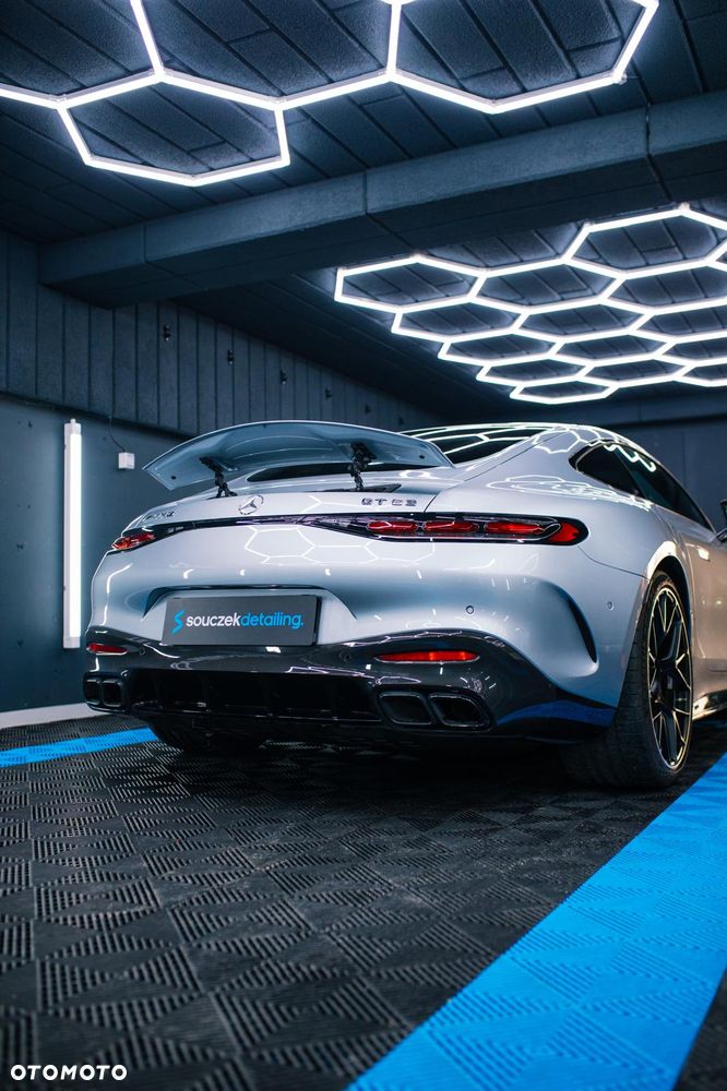 Mercedes-Benz AMG GT - 17