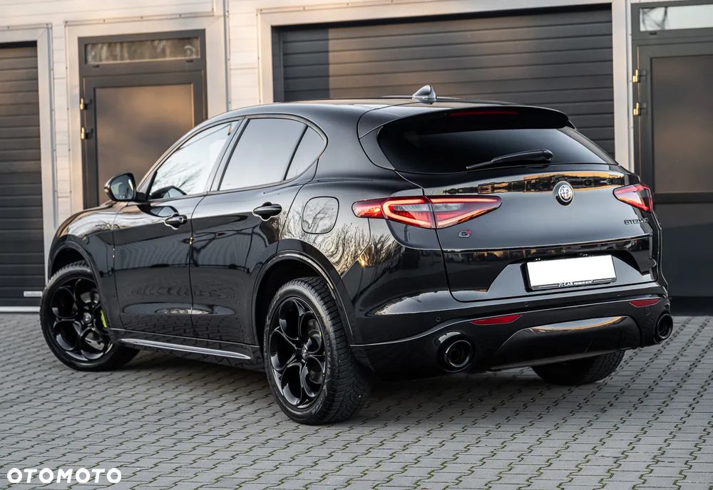 Alfa Romeo Stelvio 2.0 Turbo 16V AT8-Q4 Veloce - 9